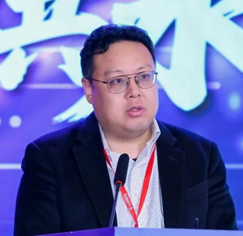 李炜